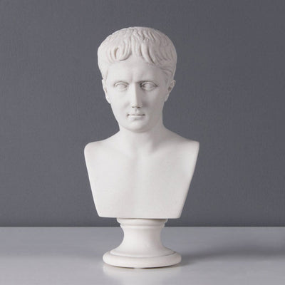 Octavianus mellszobor (kicsi)