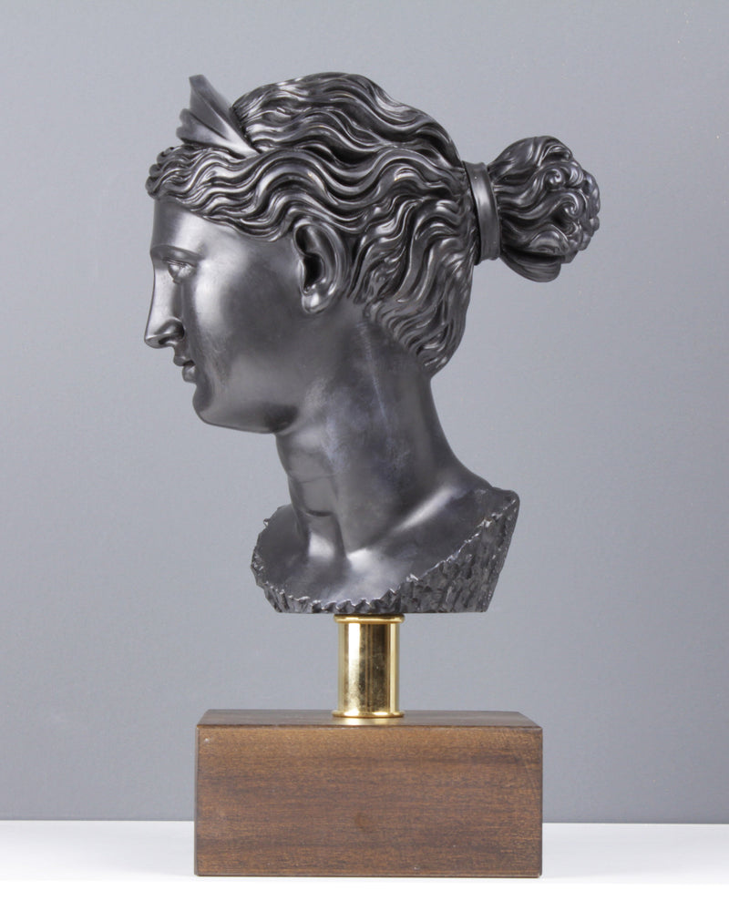 Artemisz olimpiai istennő - Bronz mellszobor