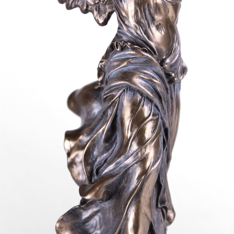 Niké Szobor (Hidegen öntött bronz szobor)