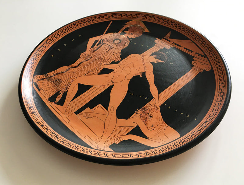 Vörösalakos görög tányér Athénével és Thészeusszal