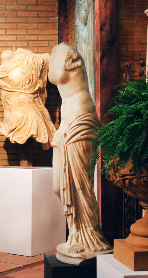 Vénusz felsőteste kéz nélkül - Életnagyságú szobor